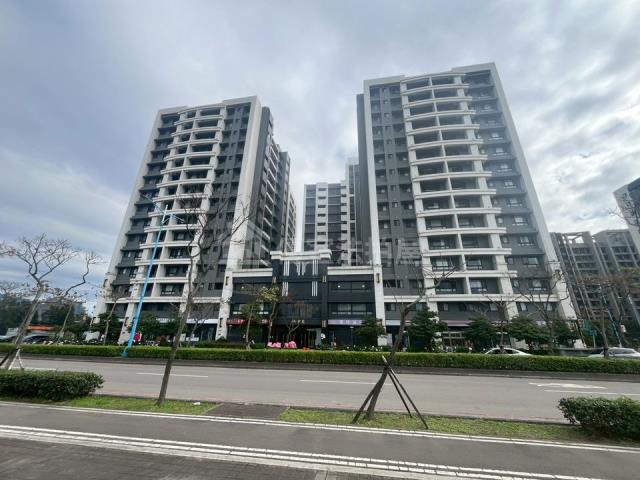 新北八里拍賣大樓-0